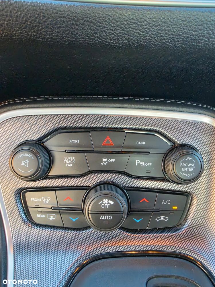 Dodge Challenger Automatik R/T Plus - 27