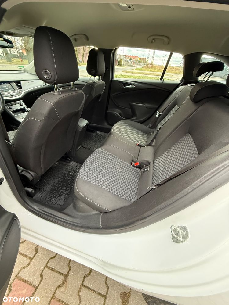 Opel Astra 1.2 Turbo Start/Stop Business Edition - 11