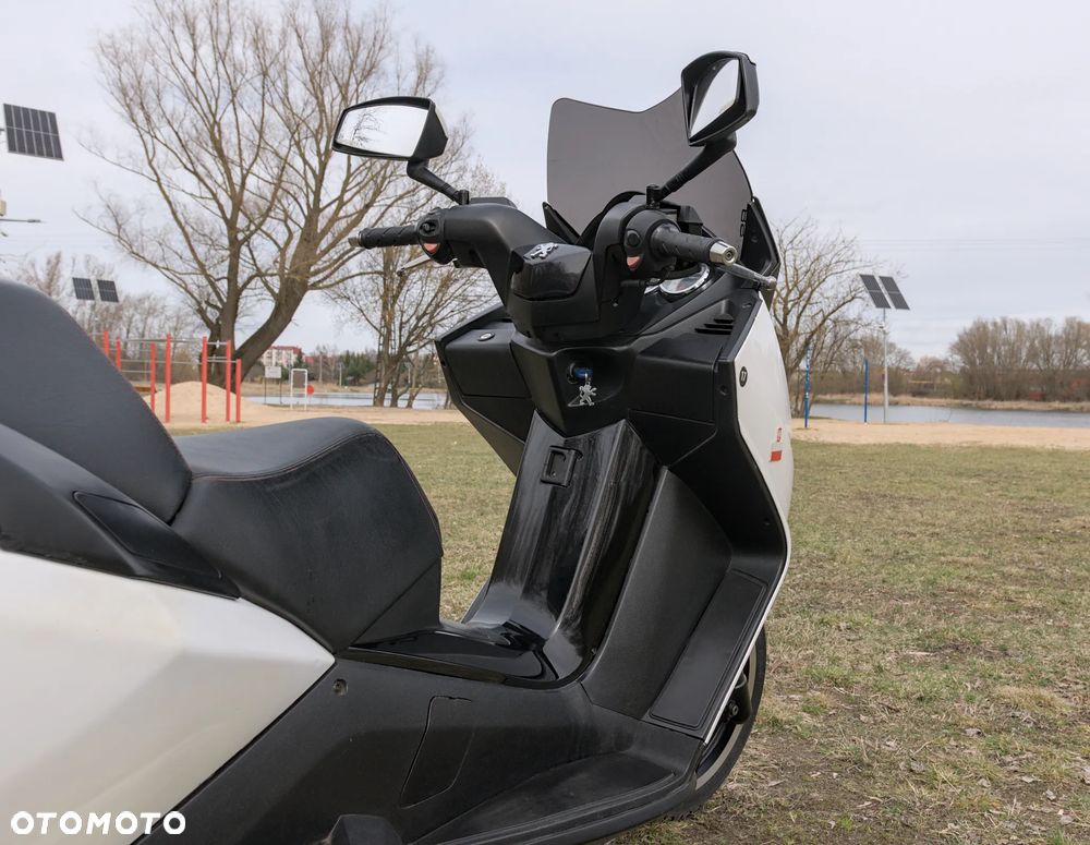 Peugeot Satelis - 13