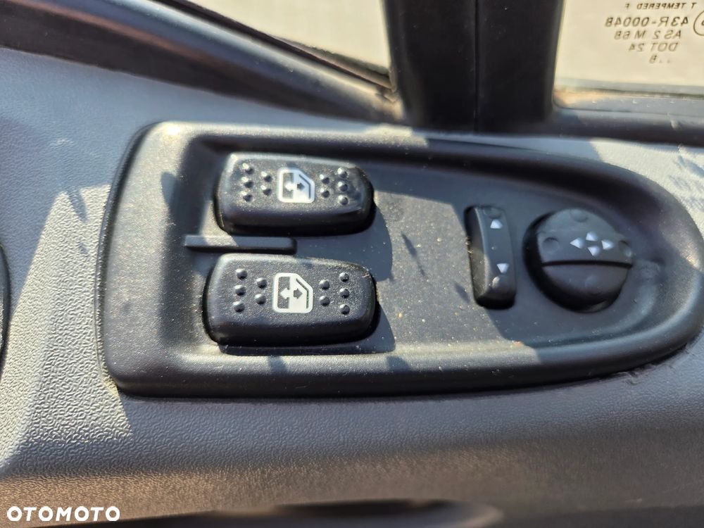 Iveco Daily 85Tyś.przebiegu orginał sta wzorow 7osóby - 18