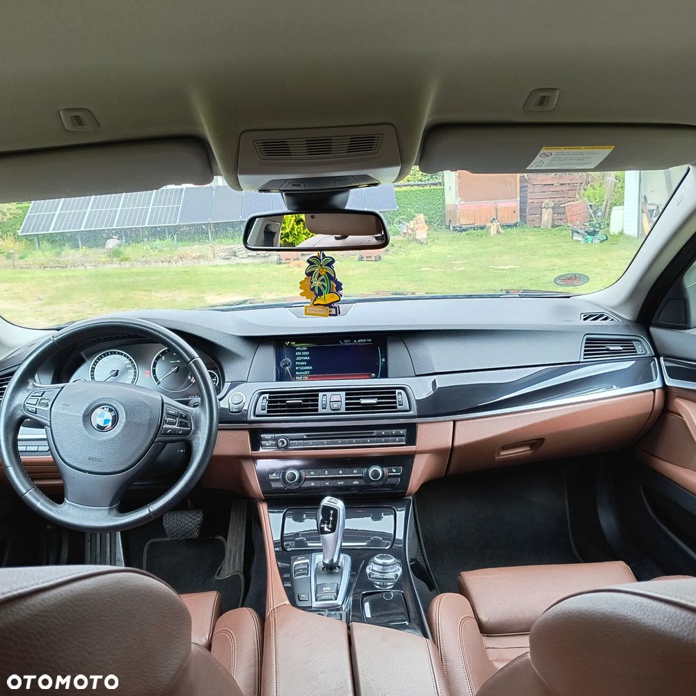 BMW Seria 5 525d - 7