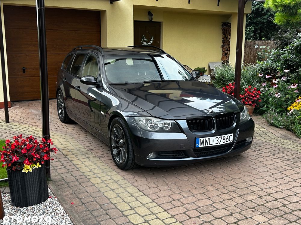BMW Seria 3 320d DPF Touring - 1