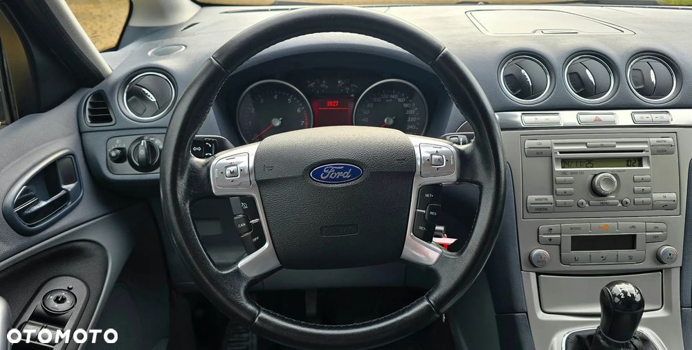 Ford S-Max - 23