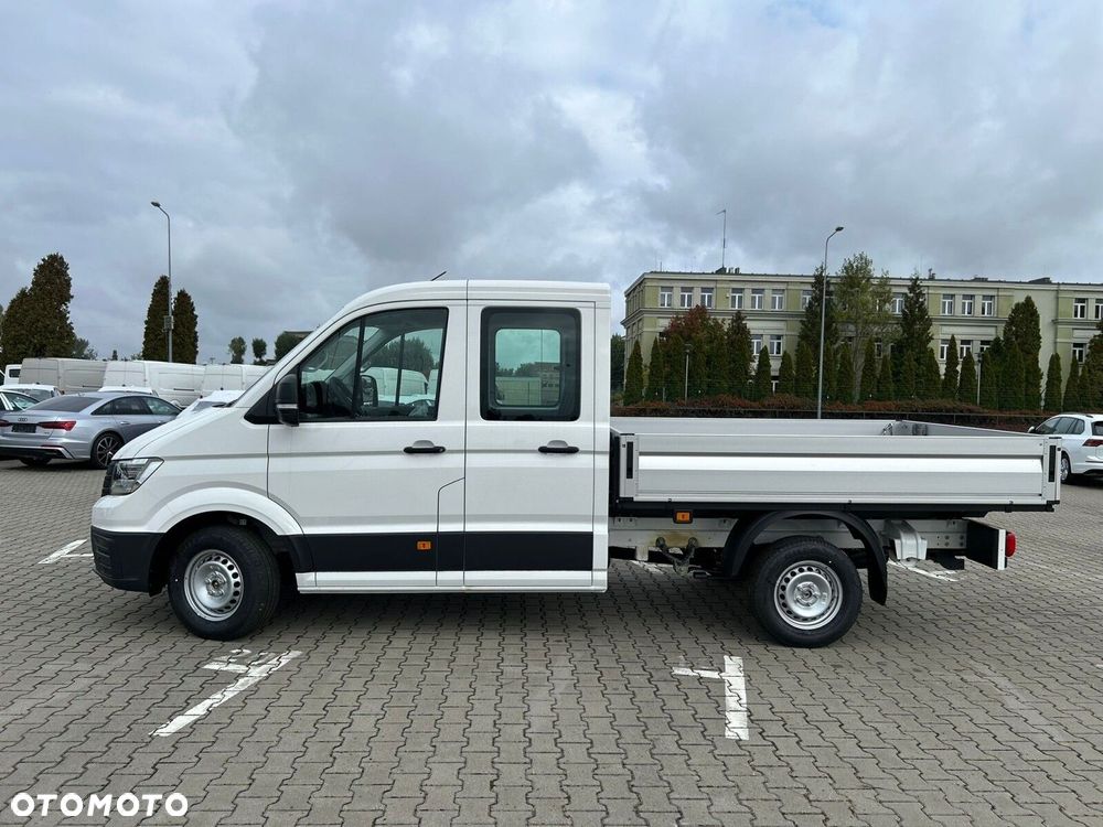 Volkswagen Crafter VOLKSWAGEN Crafter 35 Skrzyniowy z podwójną kabiną silnik: 2,0 l EU6 SCR 177 KM / skrzynia biegów: 4MOTION automatyczna 8-biegowa rozstaw osi: 3640 mm - 9