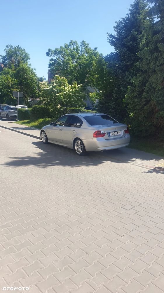 BMW Seria 3 320i - 8