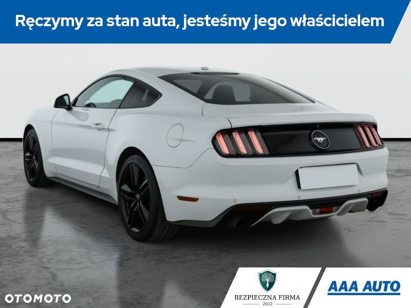 Ford Mustang - 6