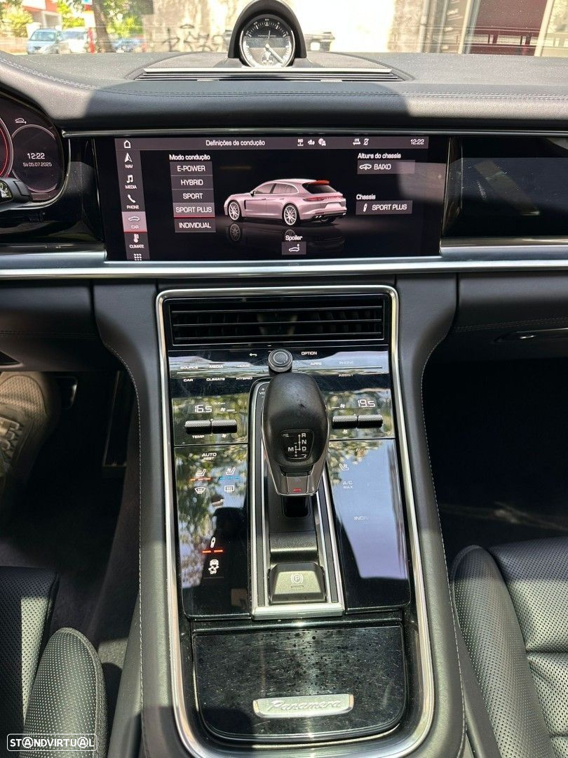 Porsche Panamera Sport Turismo 4 E-Hybrid - 14