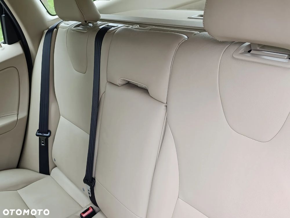 Volvo XC 60 D4 Drive-E Momentum - 17