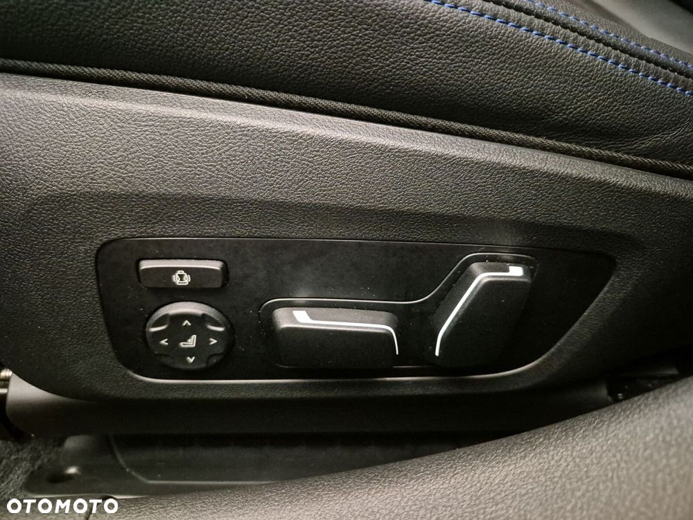 BMW Seria 3 M340i xDrive mHEV sport - 25