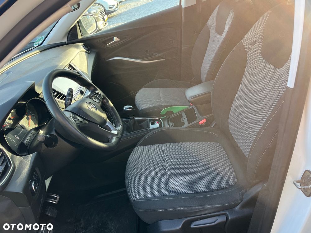 Opel Grandland X 1.2 T GPF Design Line S&S - 9