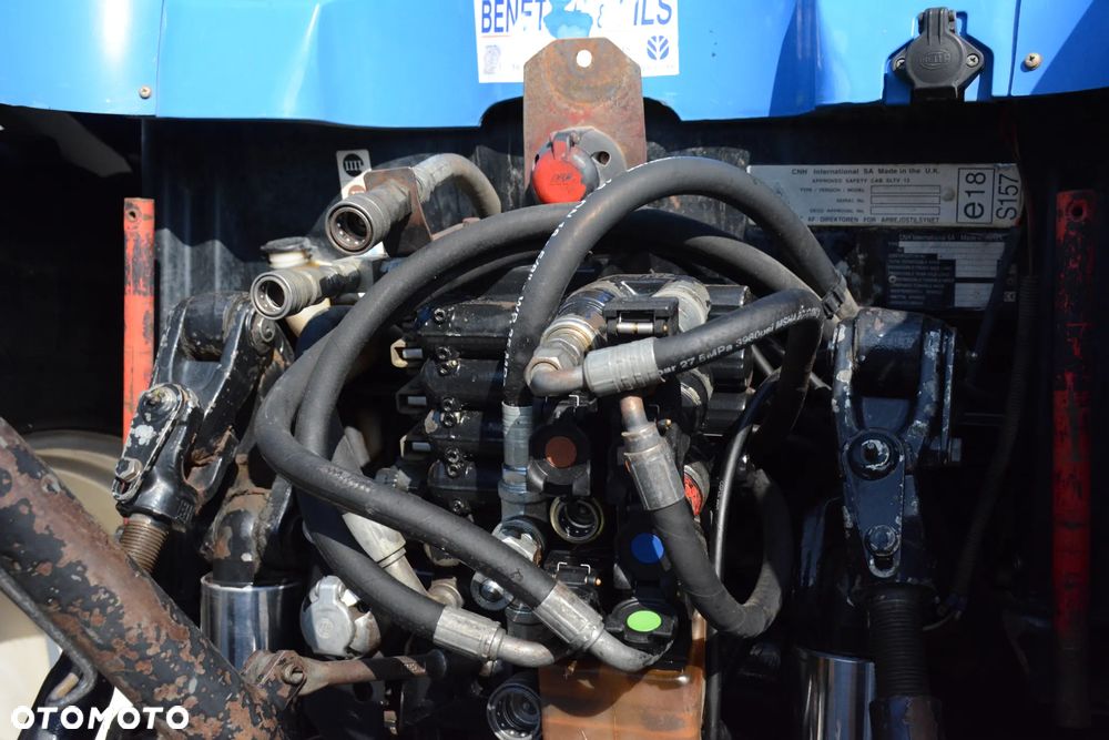 New Holland TSA.135 / 2004r. / Ładowacz czołowy / Tuz / Klima / Super stan - 19