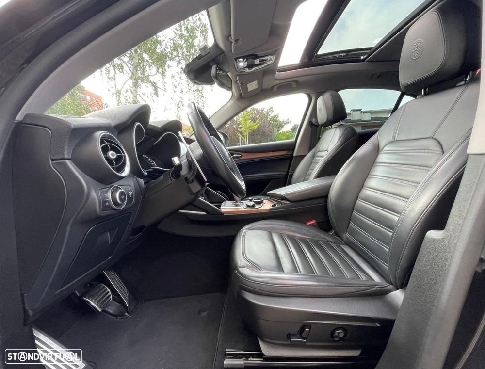 Alfa Romeo Stelvio 2.0 Turbo 16V AT8-Q4 First Edition - 16
