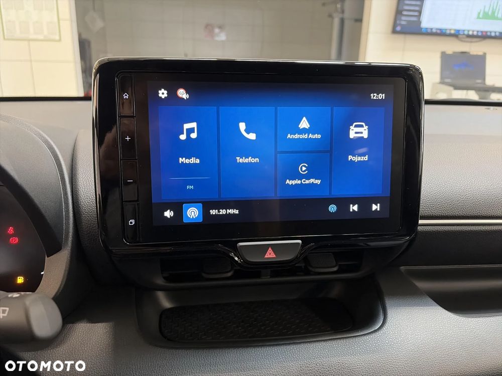 Toyota Yaris Hybrid 1.5 Style - 10