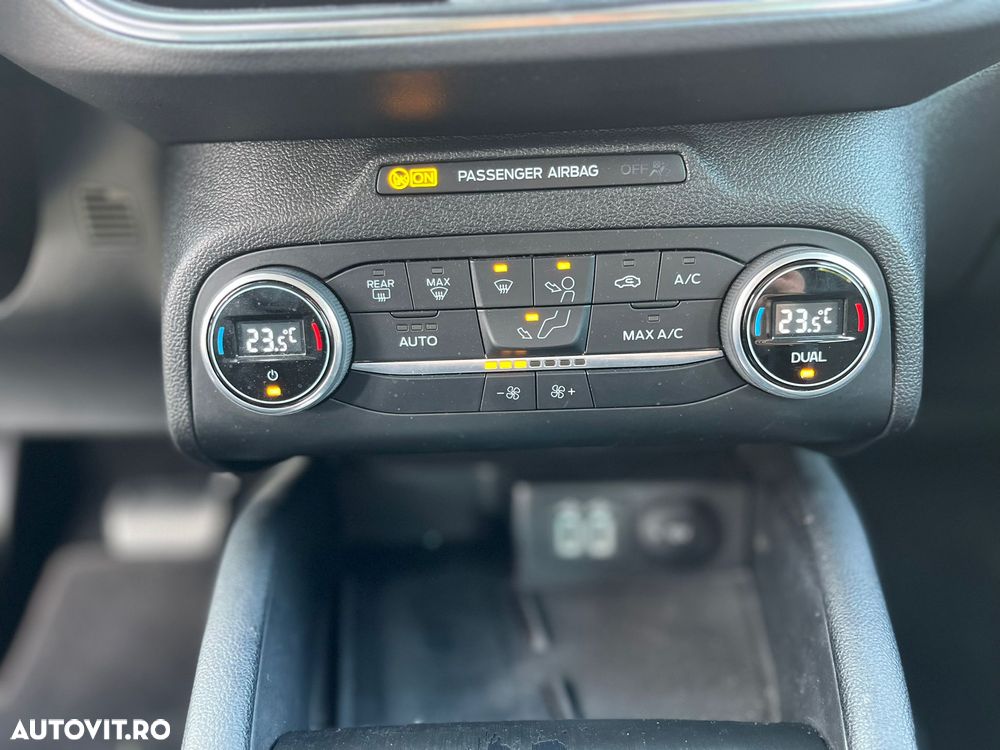 Ford Focus 1.5 EcoBlue Titanium Business - 14