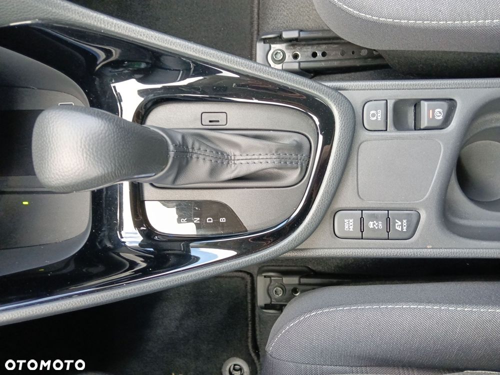 Toyota Yaris Hybrid 1.5 Style - 21