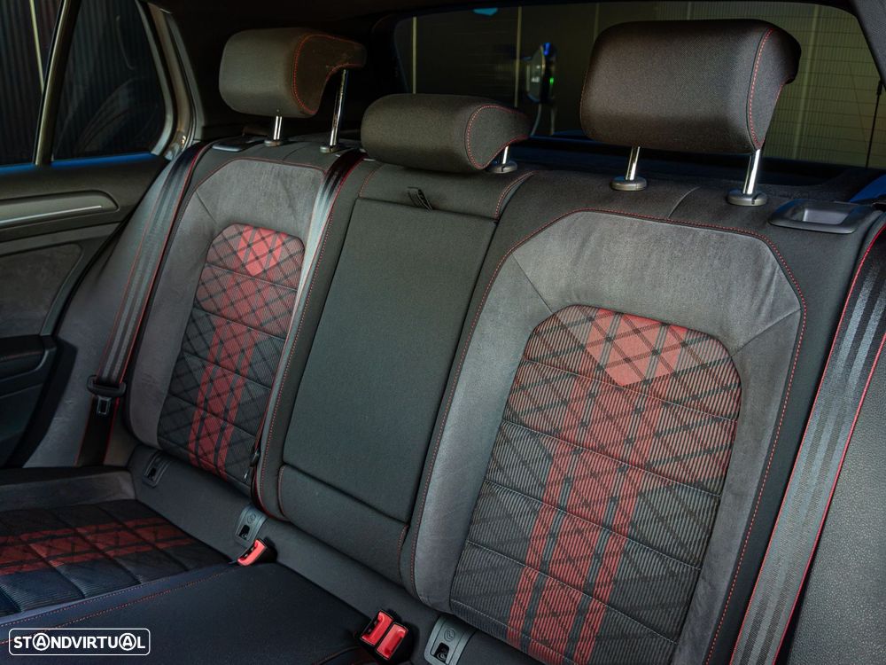 VW Golf - 21