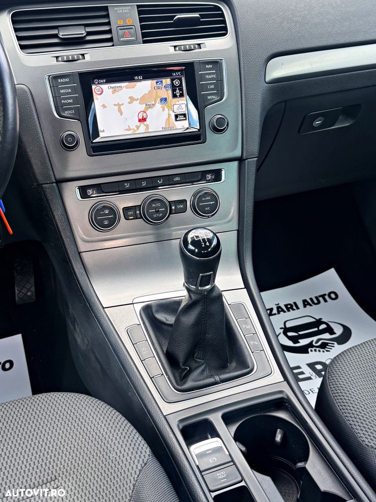 Volkswagen Golf 1.6 TDI BlueMotion Technology Cup - 24