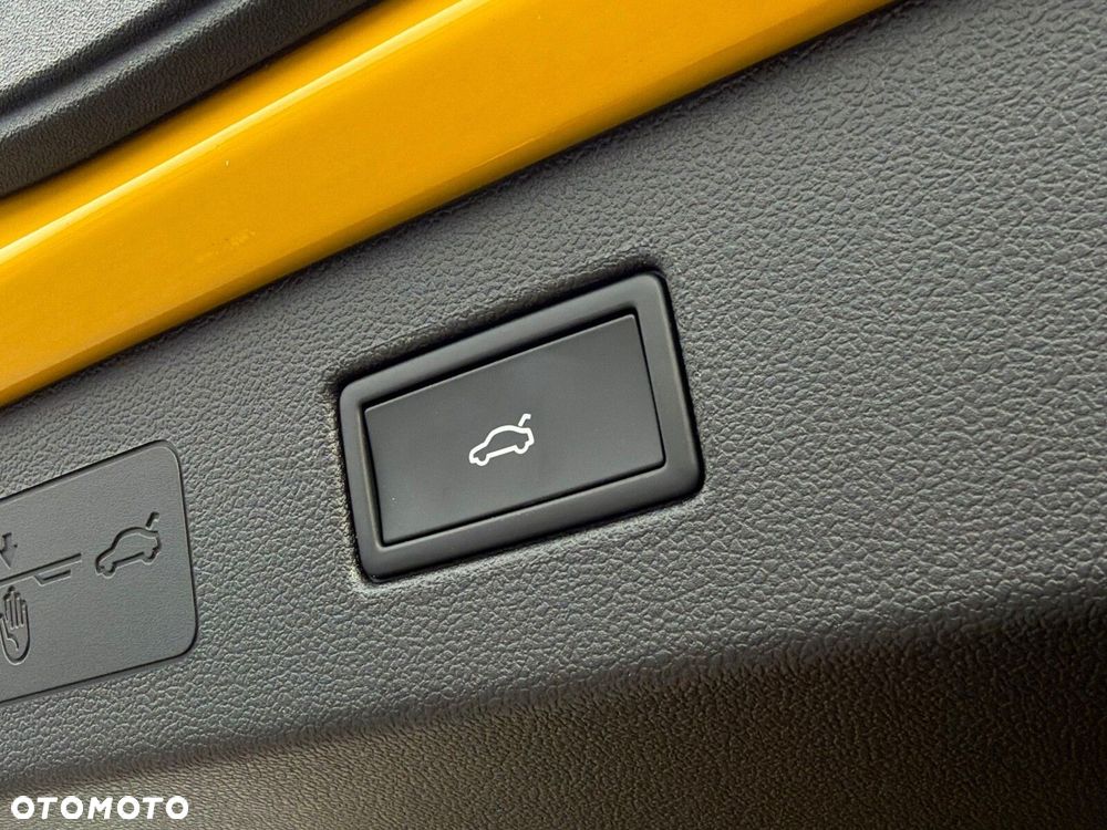Volkswagen T-Roc 1.5 eTSI R-Line DSG - 39