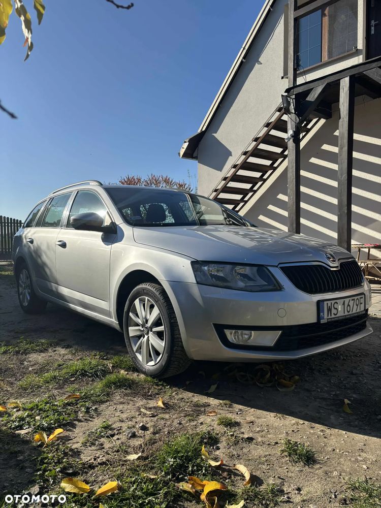 Skoda Octavia 1.6 TDI Ambition DSG - 2