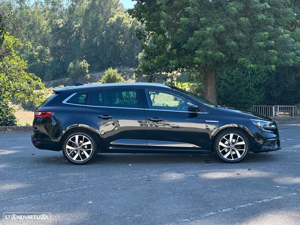 Renault Mégane Sport Tourer 1.5 dCi Bose Edition EDC J18 - 26
