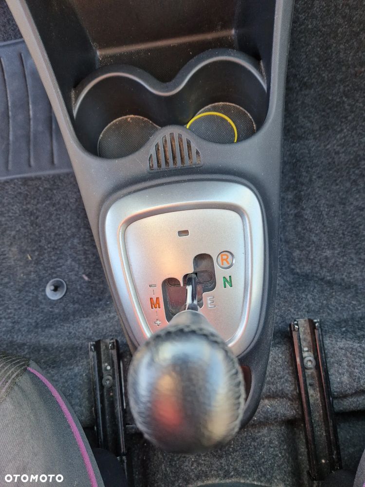 Peugeot 107 1.0 Trendy 2-Tronic - 20