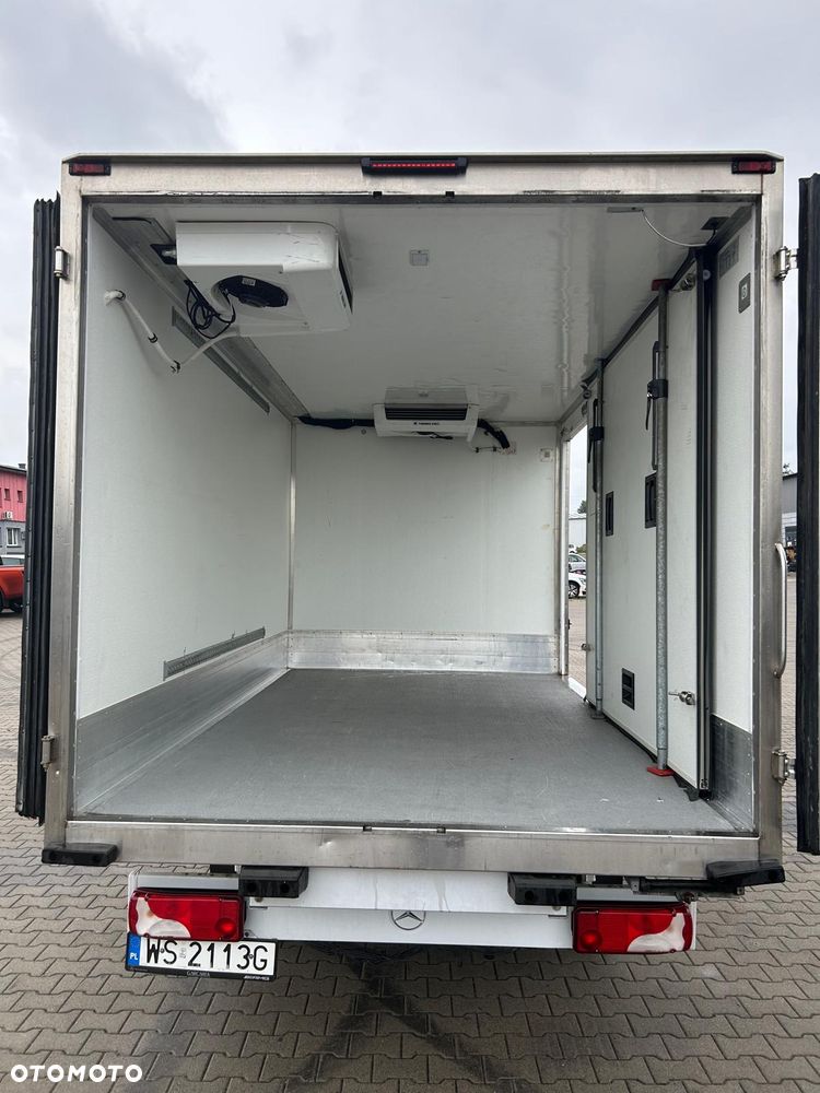Mercedes-Benz Sprinter - 10
