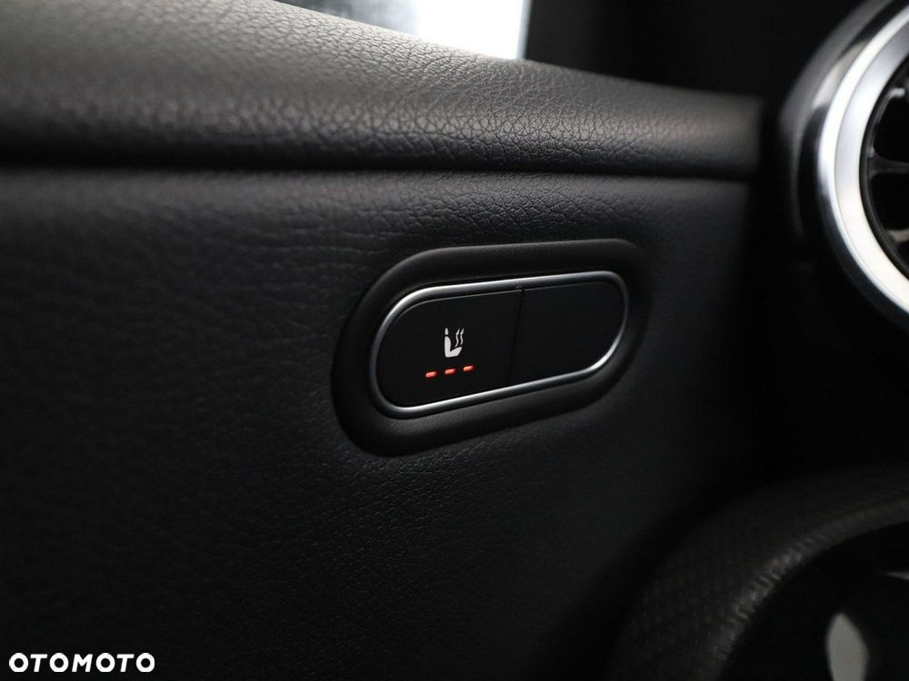 Mercedes-Benz CLA 200 d 8G-DCT - 35