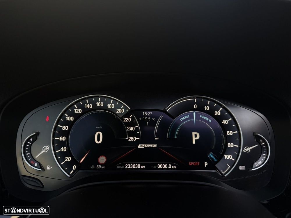 BMW 530 e iPerformance Line Luxury - 33