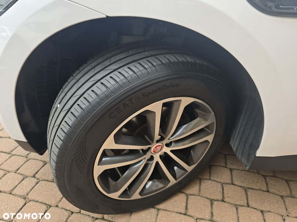 Jaguar F-Pace 2.0 i4D AWD R-Sport - 14