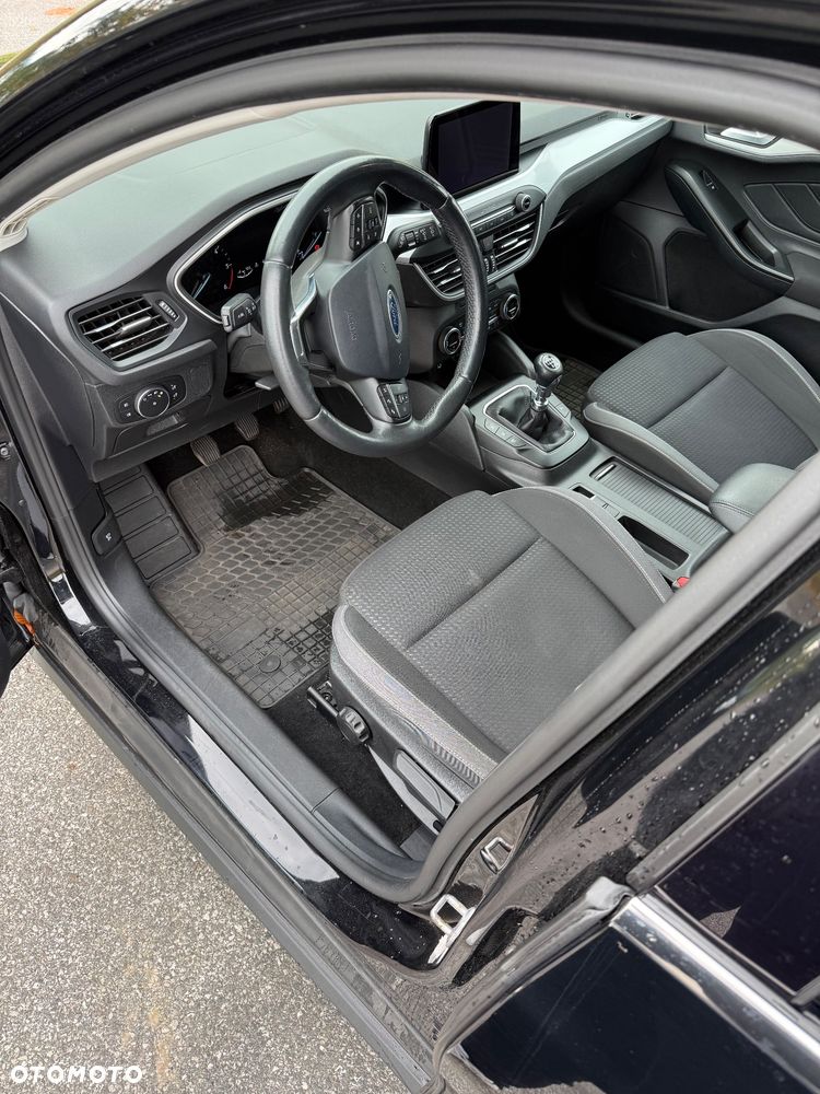 Ford Focus - 17