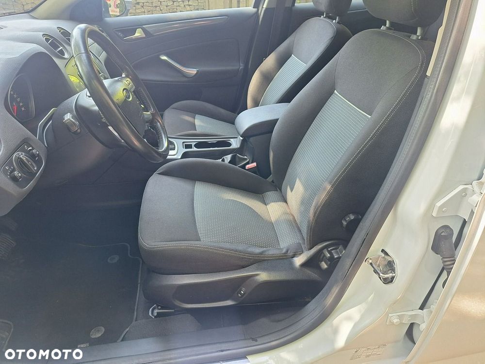 Ford Mondeo 2.0 TDCi Titanium - 14