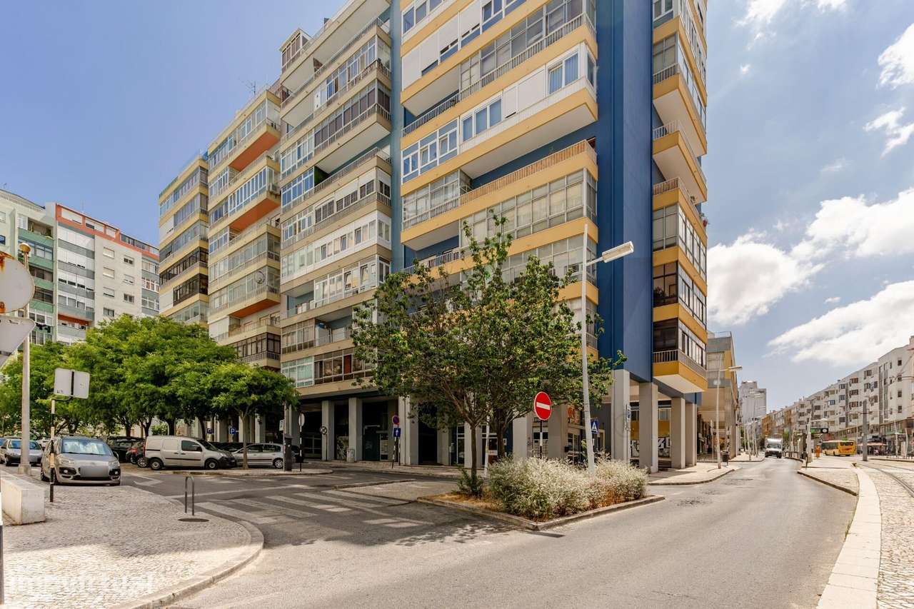 Apartamento T4 para Remodelação em Almada - Grande imagem: 2/28
