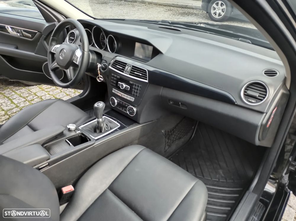 Mercedes-Benz C 180 - 17