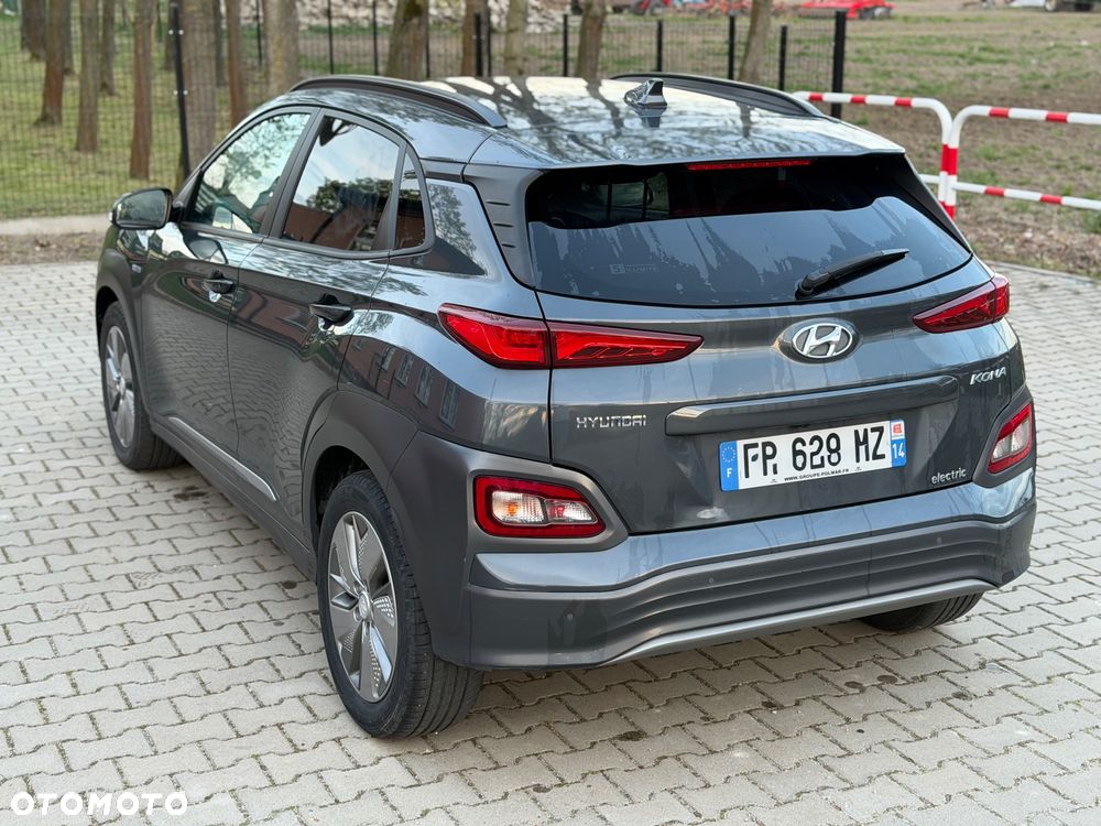 Hyundai Kona Premium - 4