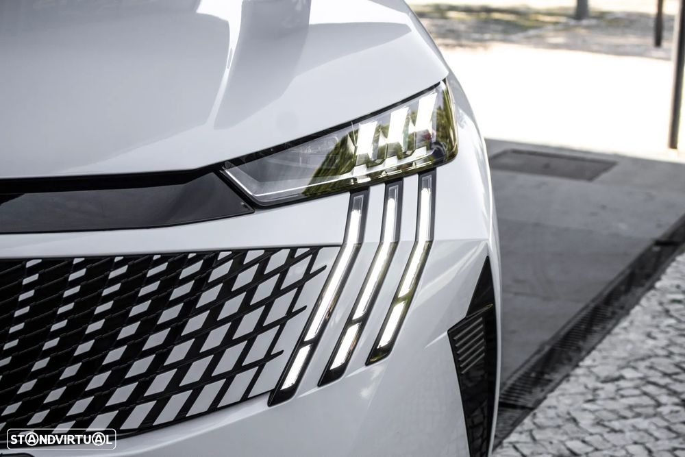 Peugeot 5008 Hybrid 136 e-DSC6 GT - 8