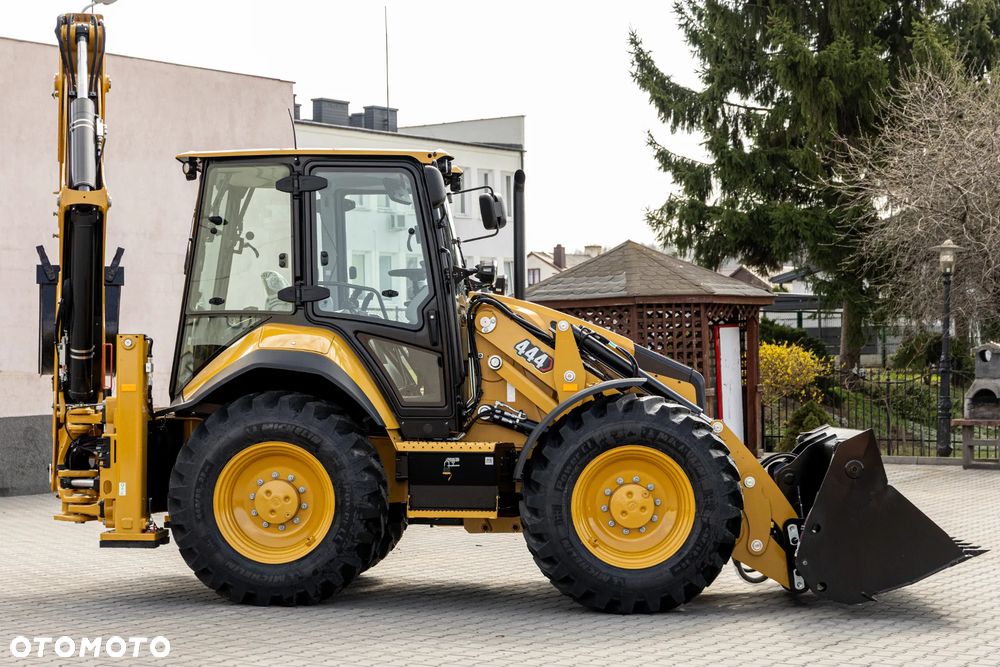 Caterpillar CAT 444 - 12