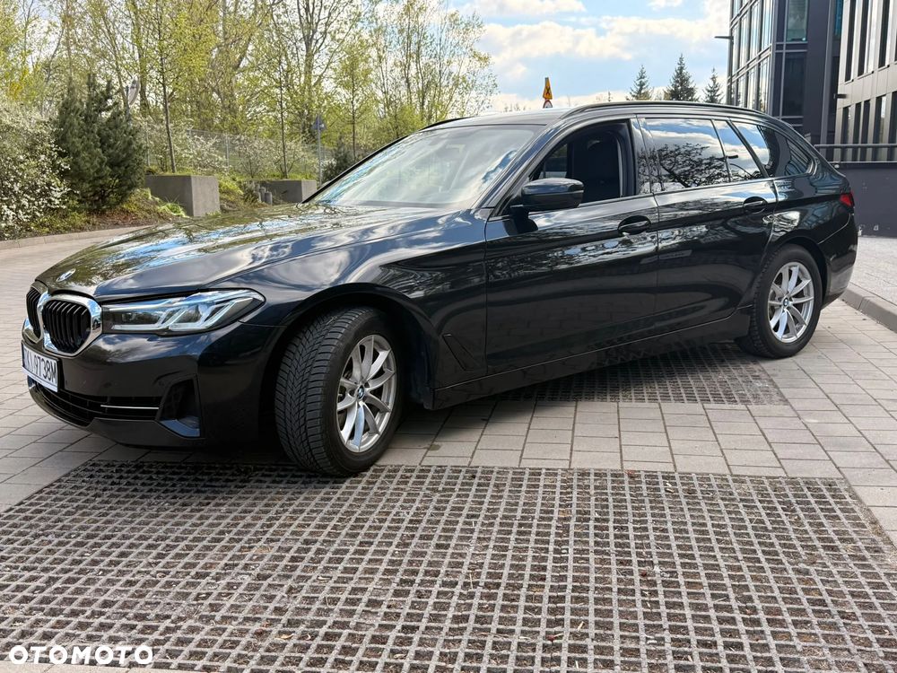 BMW Seria 5 520d xDrive - 1