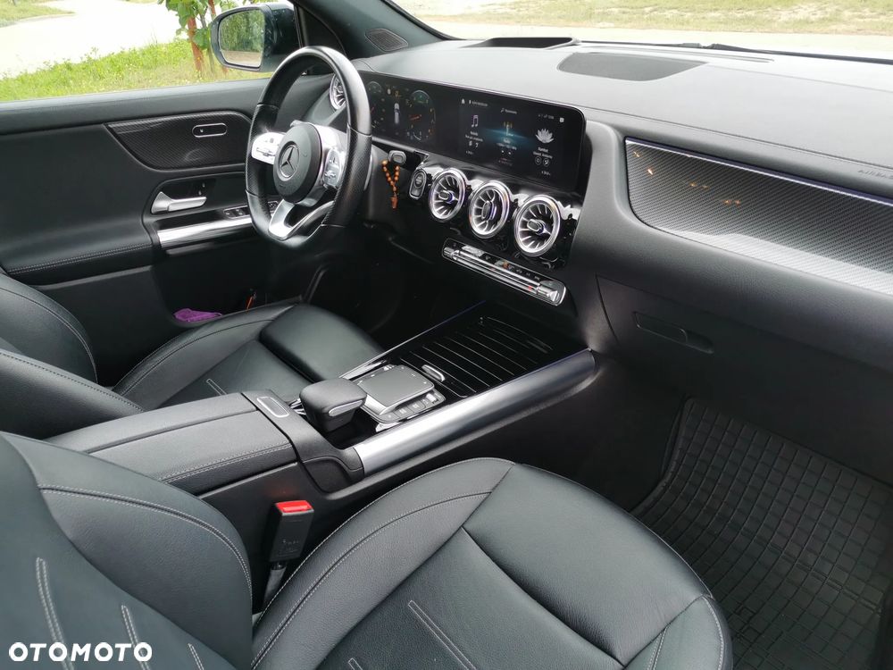 Mercedes-Benz GLA 250 4-Matic AMG Line - 26