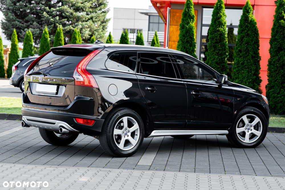 Volvo XC 60 D4 AWD Geartronic RDesign - 11