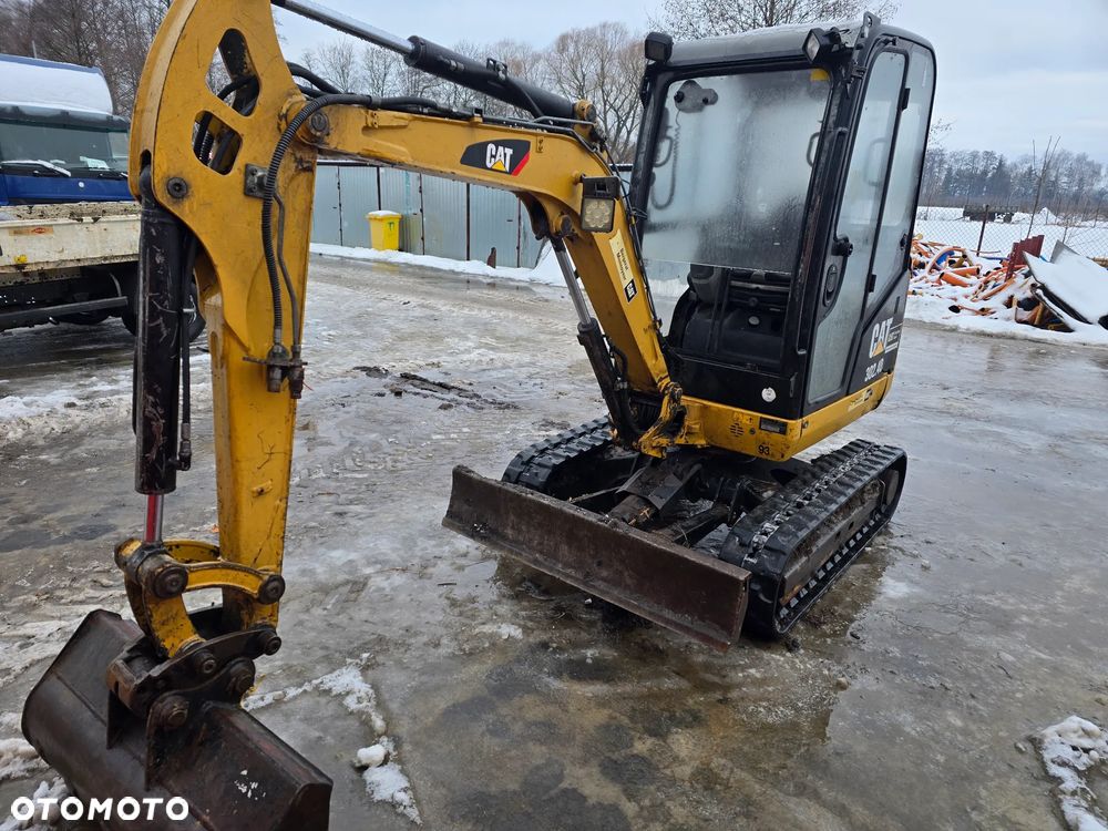 Caterpillar cat302.4 - 4