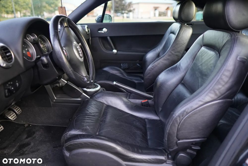 Audi TT Coupé 1.8T - 8