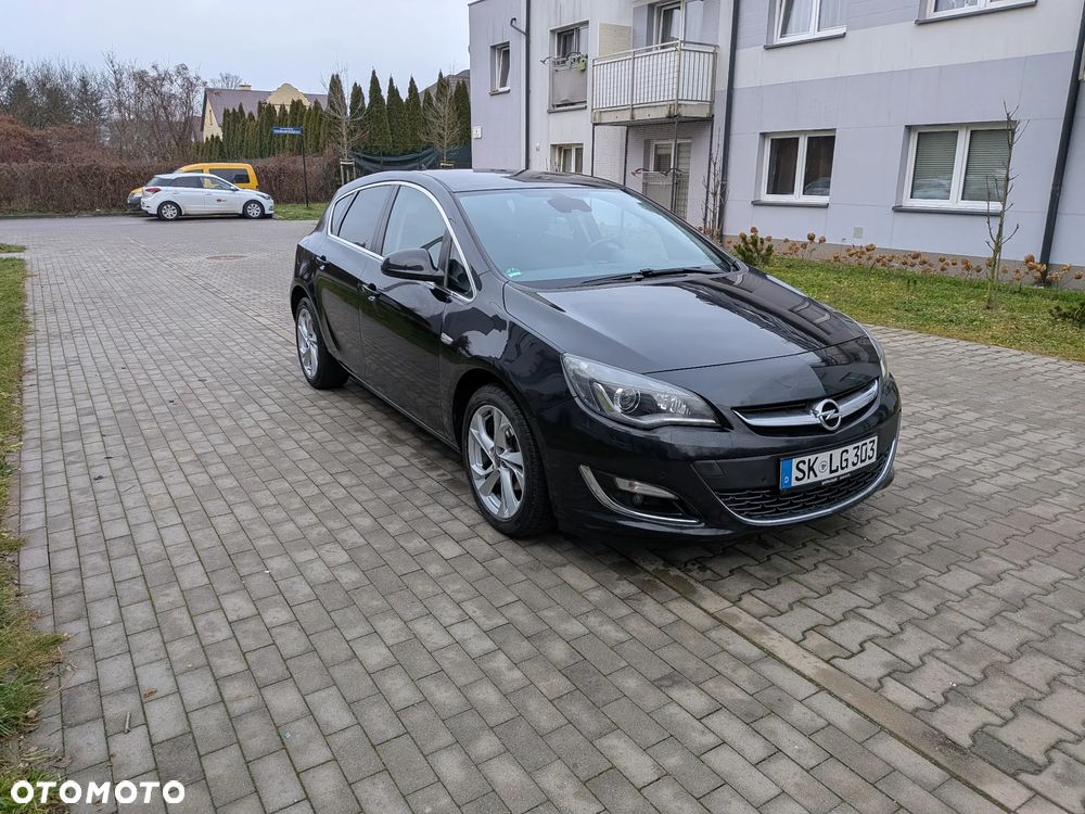 Opel Astra 1.4 Turbo Color Edition - 1