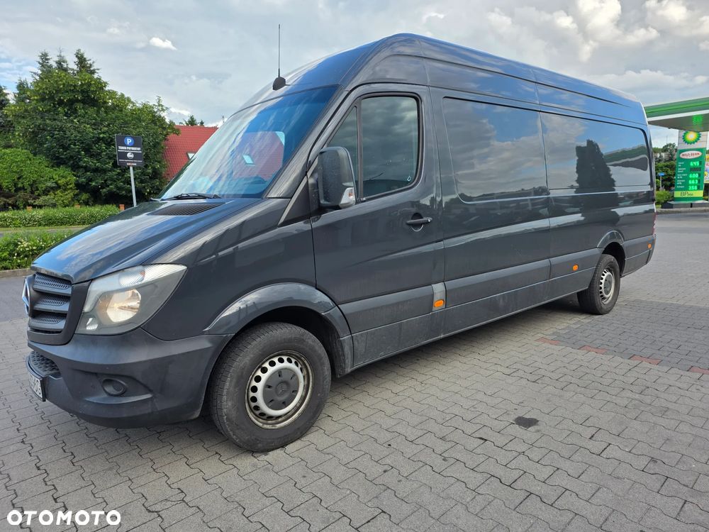 Mercedes-Benz Sprinter - 2