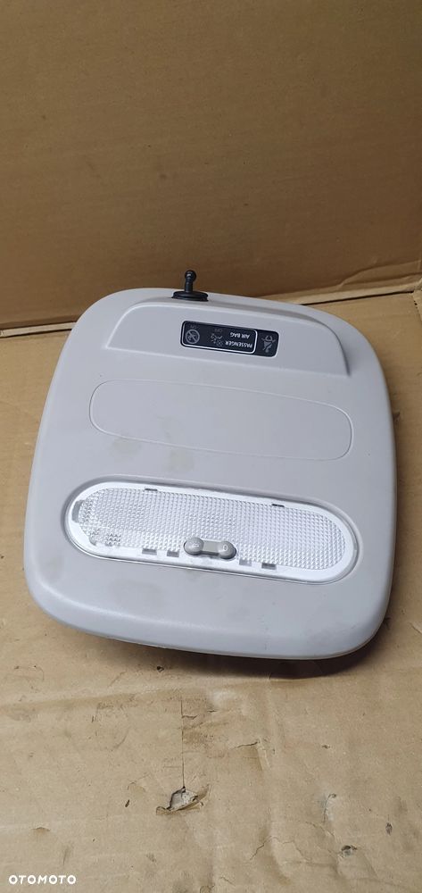 Lampka podsufitki oświetlenie kabiny wyświetlacz Opel Vivaro B 93450664 739483145R 248804435R - 3