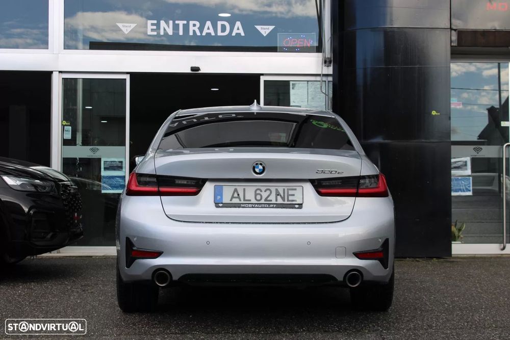 BMW 320 e Corporate Edition Auto — fotografia 25