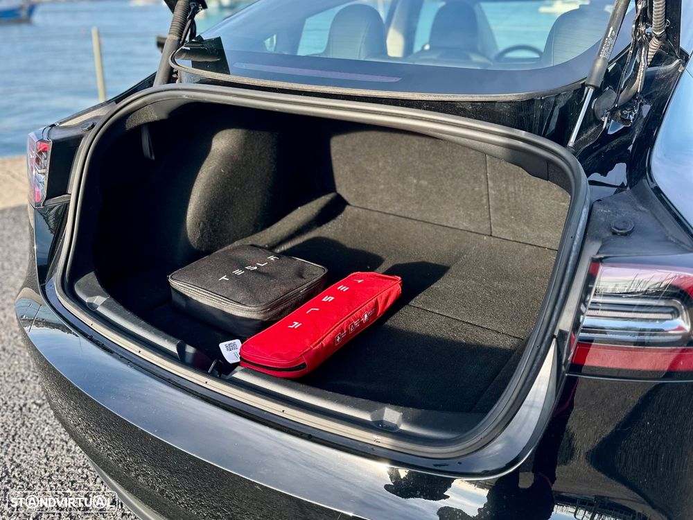 Tesla Model 3 Long-Range Dual Motor AWD - 17