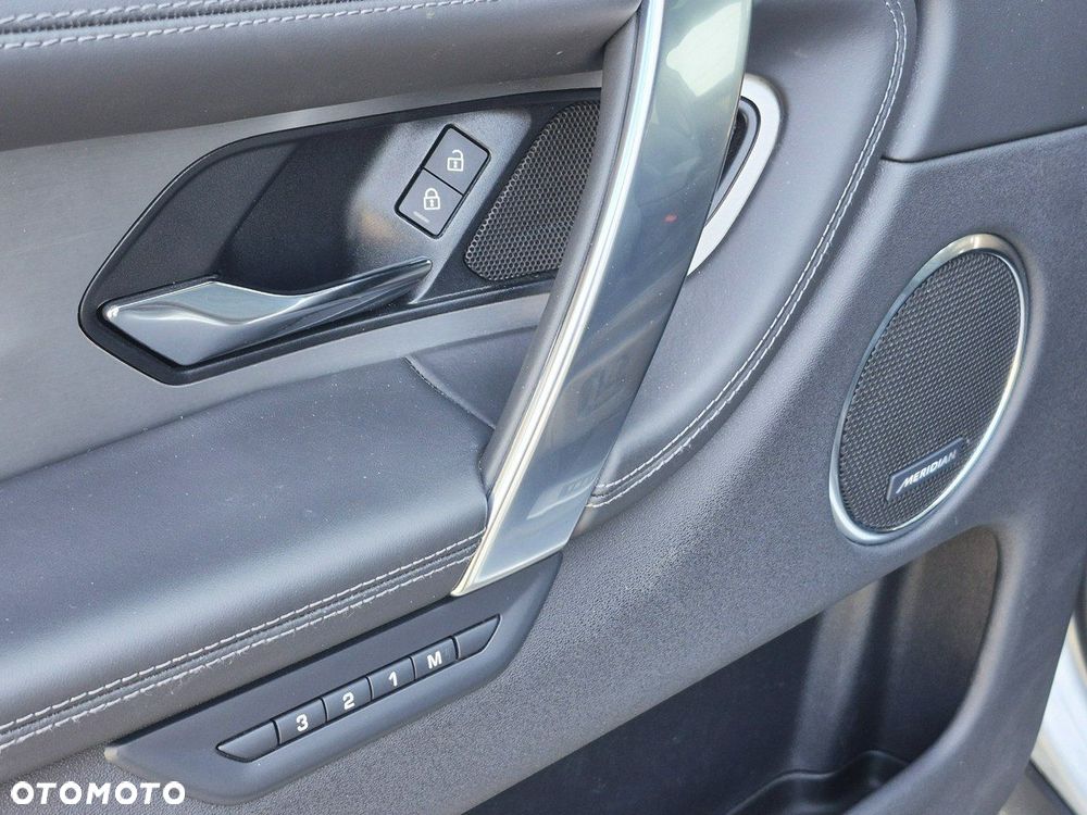 Land Rover Discovery Sport - 19