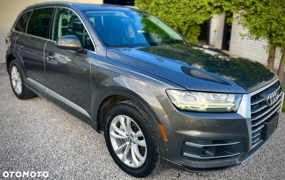 Audi Q7 - 1