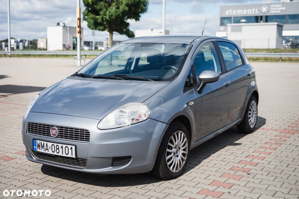 Fiat Grande Punto Actual 1.4 8V Estiva Blue&Me - 9