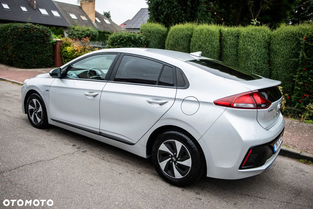 Hyundai IONIQ 1.6 GDI Premium - 12